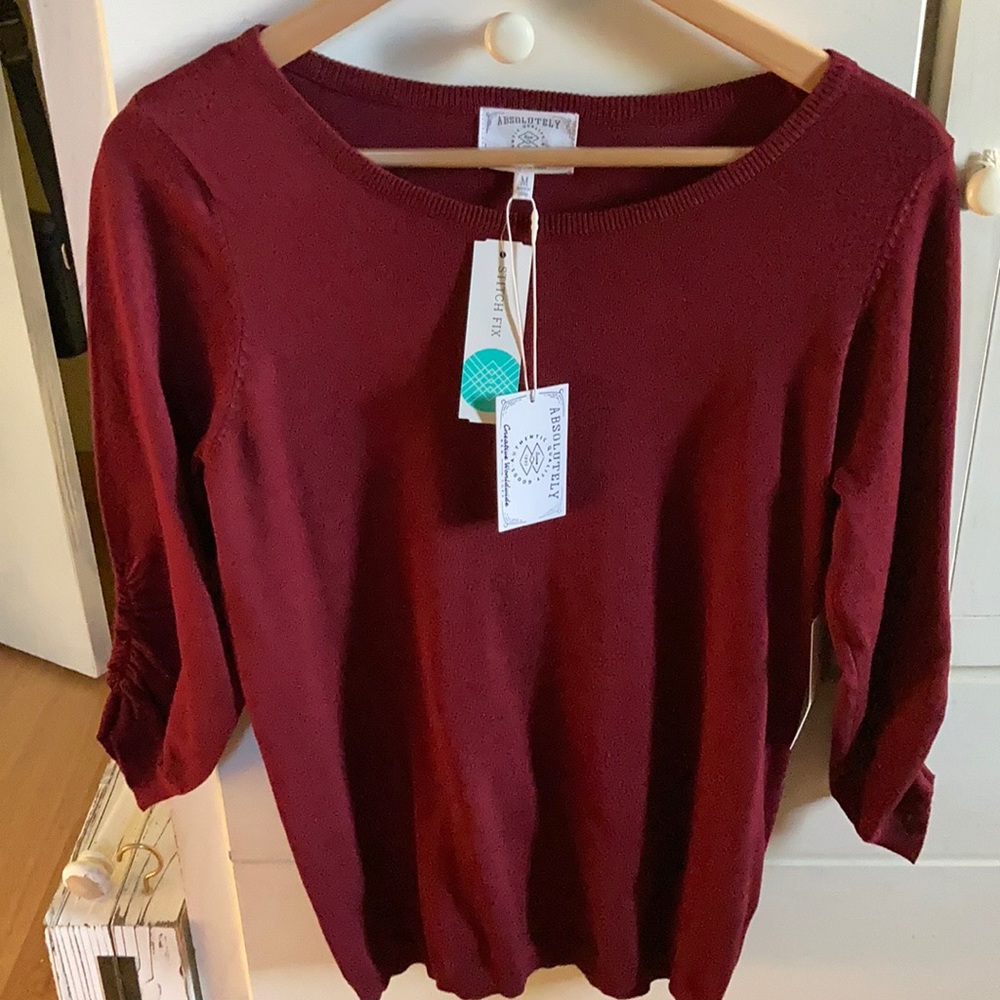 Absolutely ruched 3/4 sleeve crew neck top